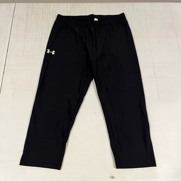 Under Armour Pants & Jumpsuits Under Armour Womens Capri Leggings